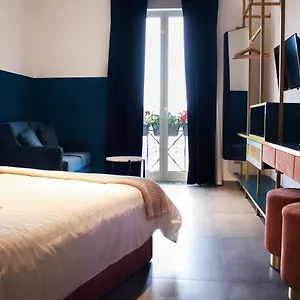 nacu-90.hotels-amalfi.com/